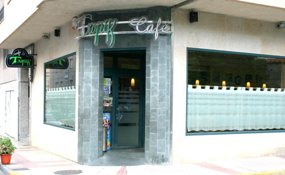 TROPIK CAFÉ